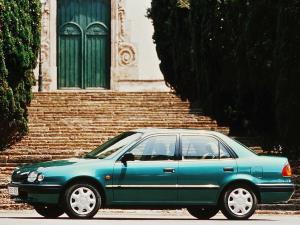 Toyota Corolla Sedan '1997
